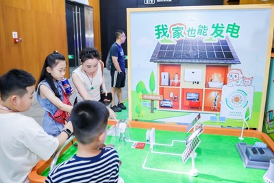 陽光新能源“科技追光之旅” 以九城科普為橋，引領(lǐng)產(chǎn)業(yè)創(chuàng)新與公眾認(rèn)知的雙向奔赴